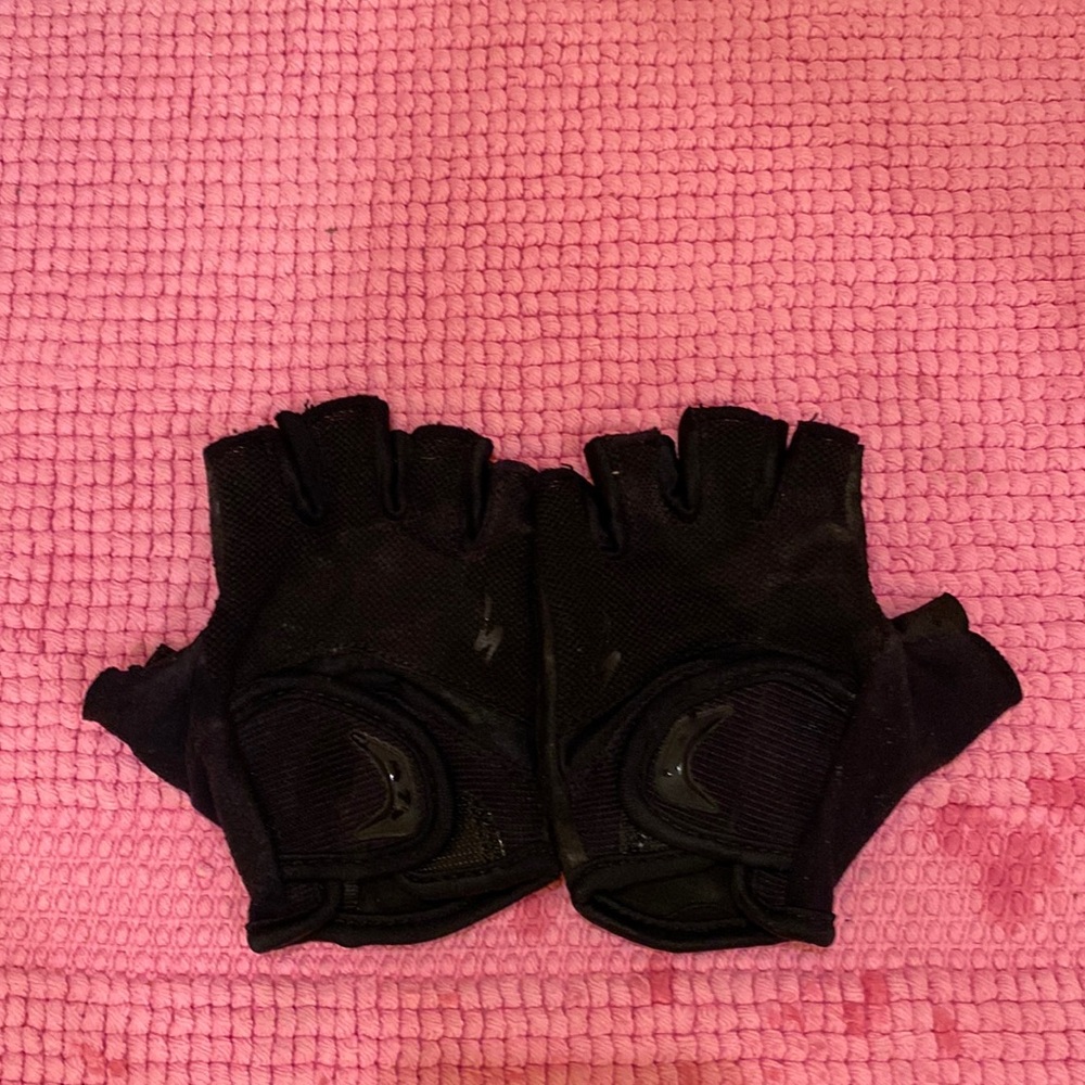 Specialized kids biking gloves size Small.